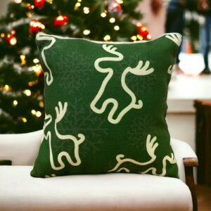 Cojín navideño Renos sobre verde – NAV058